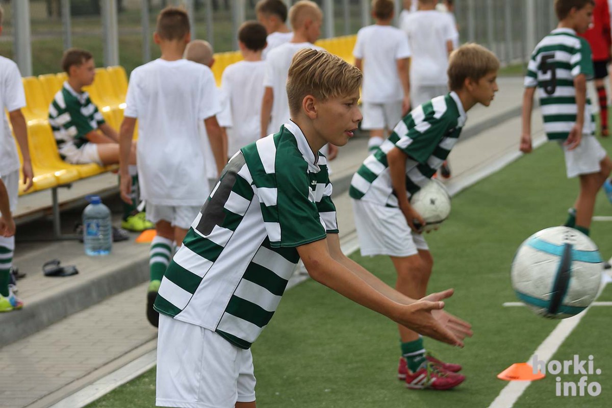 тренировка юных футболистов