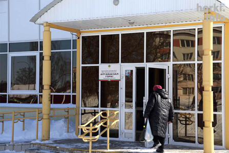 "Если нам не дадут возможности привлекать пассажиров, как раньше, по телефону, то людям придется покупать билеты в кассах автовокзала".