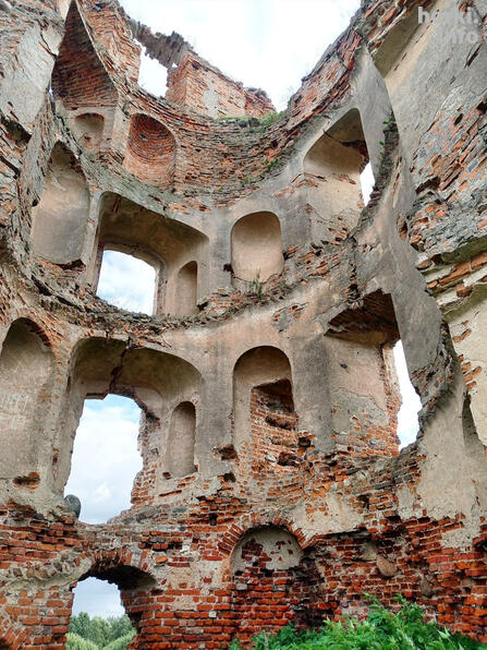 Что осталось от замка Белый ковель.