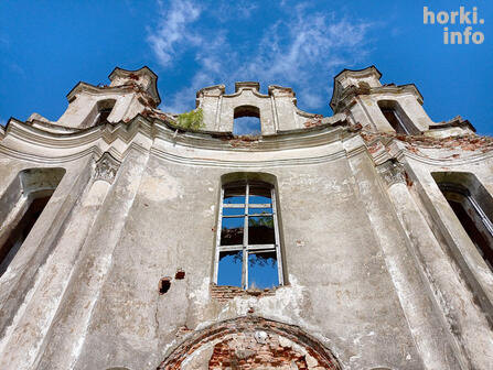 Остатки храм Девы Марии в Смольянах.