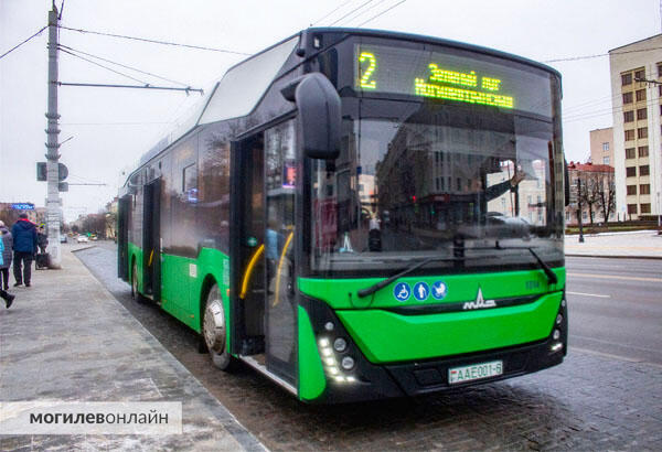 До недавнего времени в Могилеве курсировало два электробуса из Китая. Теперь же к ним присоединился отечественный электрический МАЗ.