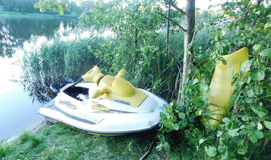 37-летний житель Могилева утонул в озере в деревне Рафолово Белыничского района, когда обкатывал купленный накануне гидроцикл.