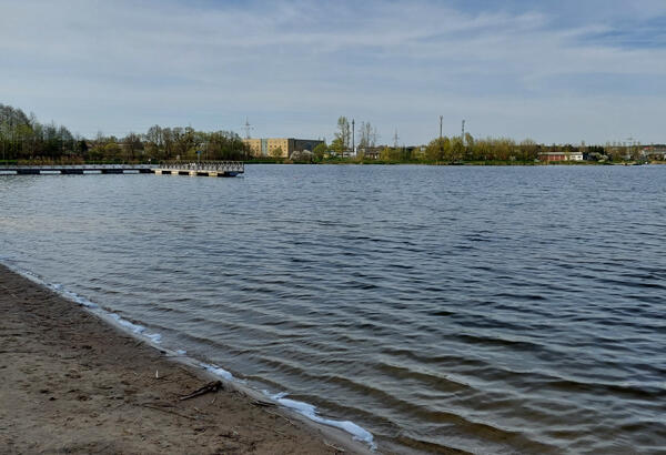 В Мстиславском районе определили места отдыха граждан у воды. Но купаться можно не везде.<br />
<br />
<br />
<br />
Отдыхать, но не купаться можно:<br />
<br />
<br />
	на озере по улице Могилевской в Мстиславле,<br />
	на 