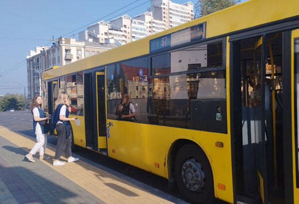 В Бобруйске пассажир автобуса упал на пол и получил тяжелые травмы. Водителя будут судить