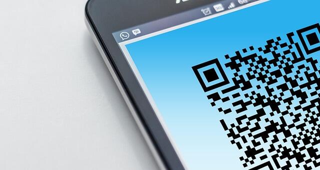 На почте для клиентов стала доступна новая услуга – получение отправлений по QR-коду. В этом случае не надо предъявлять паспорт или другой документ, удостоверяющий личность.