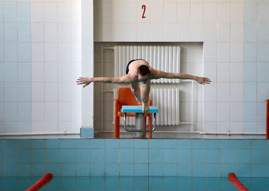 С 29 октября в Овсянке опять можно плавать в бассейне. Им могут пользоваться не только местные жители, но и все желающие.