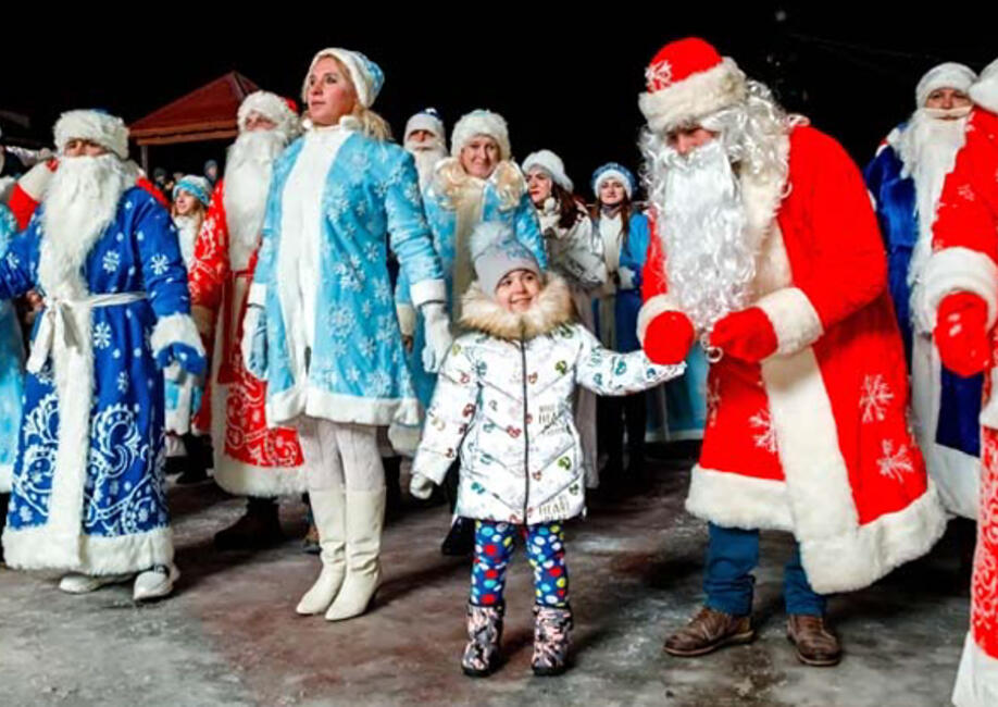 С 23 декабря в Мстиславском районе стартуют мероприятия, посвященные Новому году и Рождеству. Все начнется с интерактивного спектакля, а завершится рождественским представлением с элементами обряда.